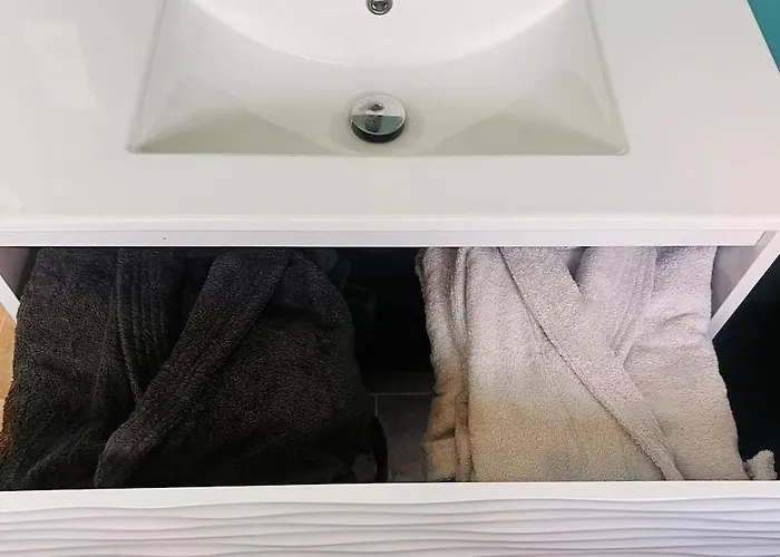 Betia Cocoon Et Serenite, Proche Canal Du Midi *